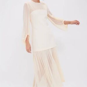 Bridal Chic: Tuckernuck Ivory Pleated Lorraine Dress